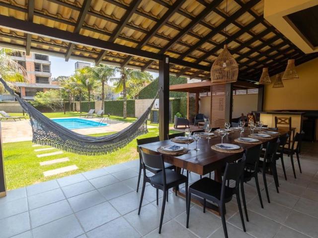 Casa / Sobrado para Locação em Bombinhas/SC Canto Grande 4 Quartos