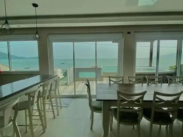Casa / Sobrado para Locação em Bombinhas/SC Canto Grande 5 Quartos