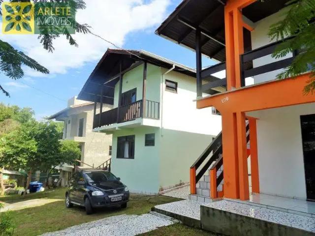 Casa / Sobrado para Locação em Bombinhas/SC Centro 2 Quartos