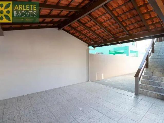 Casa / Sobrado para Locação em Bombinhas/SC Centro 2 Quartos