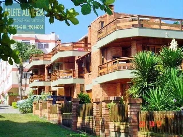 Casa / Sobrado para Locação em Bombinhas/SC Centro 3 Quartos