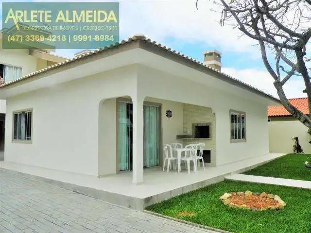 Casa / Sobrado para Locação em Bombinhas/SC Centro 3 Quartos