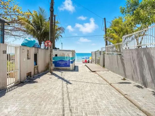 Casa / Sobrado para Locação em Bombinhas/SC Centro 4 Quartos