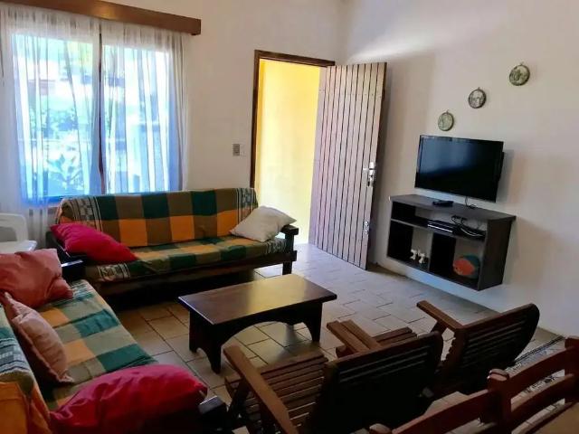 Casa / Sobrado para Locação em Bombinhas/SC Bombas 2 Quartos