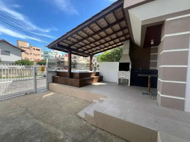 Casa / Sobrado para Locação em Bombinhas/SC Bombas 3 Quartos