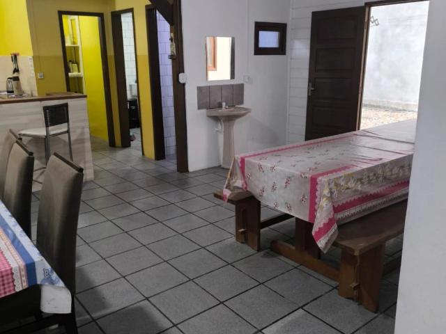 Casa / Sobrado para Locação em Bombinhas/SC Bombas 3 Quartos