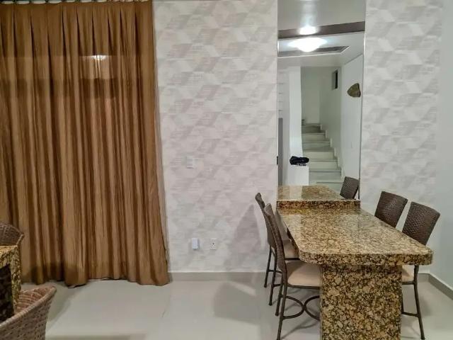 Casa / Sobrado para Locação em Bombinhas/SC Bombas 4 Quartos