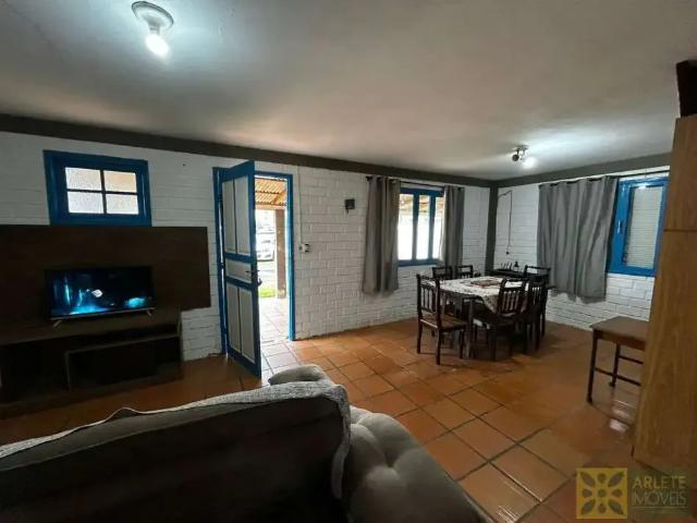 Casa / Sobrado para Locação em Bombinhas/SC Mariscal 3 Quartos