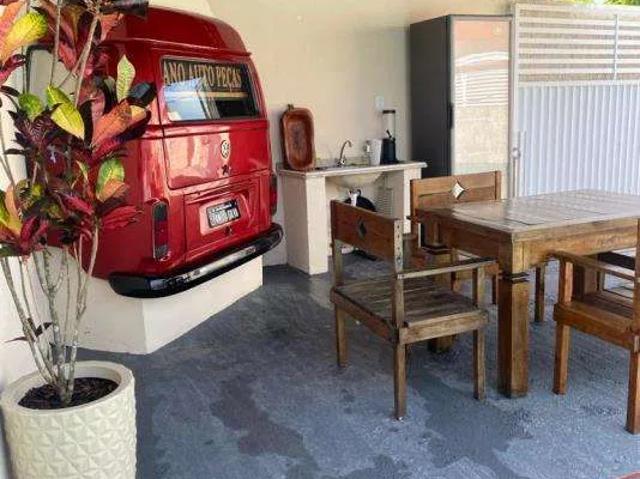 Casa / Sobrado para Locação em Bombinhas/SC Mariscal 2 Quartos