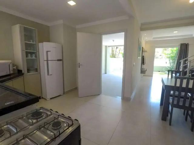 Casa / Sobrado para Locação em Bombinhas/SC Mariscal 2 Quartos