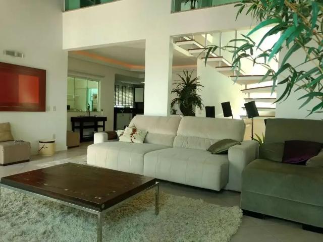 Casa / Sobrado para Locação em Bombinhas/SC Mariscal 4 Quartos