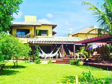 Casa / Sobrado para Locação em Bombinhas/SC Mariscal 6 Quartos