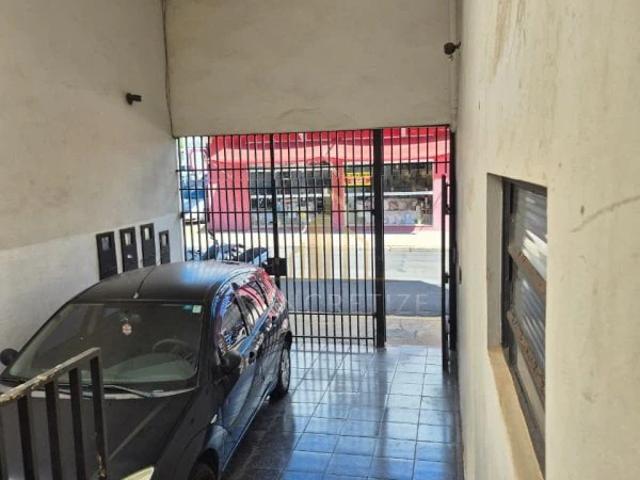 Casa / Sobrado para Locação em Bauru/SP Centro 2 Quartos