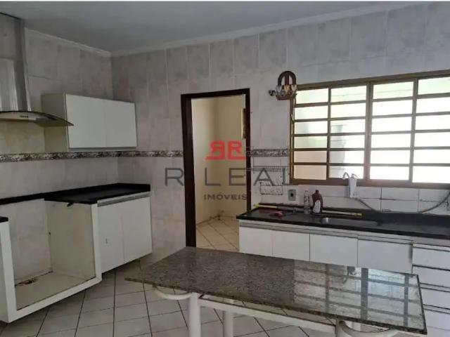 Casa / Sobrado para Locação em Bauru/SP Jardim América 4 Quartos