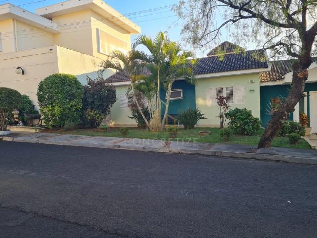 Casa / Sobrado para Locação em Bauru/SP Residencial Villaggio III 3 Quartos