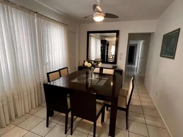 Casa / Sobrado para Locação em Balneário Camboriú/SC Centro 1 Quartos