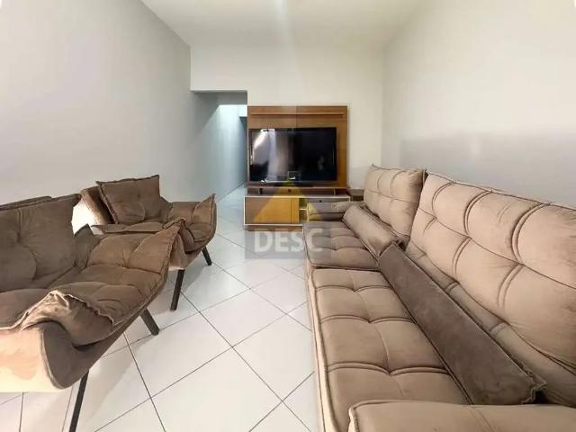 Casa / Sobrado para Locação em Balneário Camboriú/SC Centro 2 Quartos