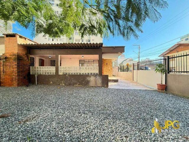 Casa / Sobrado para Locação em Balneário Camboriú/SC Centro 2 Quartos
