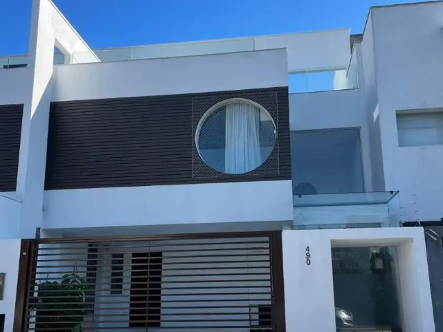 Casa / Sobrado para Locação em Balneário Camboriú/SC Centro