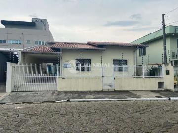 Casa / Sobrado para Locação em Balneário Camboriú/SC Centro 3 Quartos