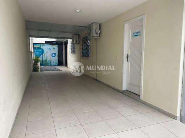 Casa / Sobrado para Locação em Balneário Camboriú/SC Centro 3 Quartos