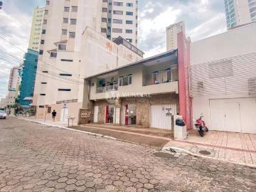 Casa / Sobrado para Locação em Balneário Camboriú/SC Centro 3 Quartos