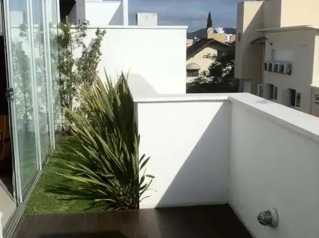 Casa / Sobrado para Locação em Balneário Camboriú/SC Centro 3 Quartos
