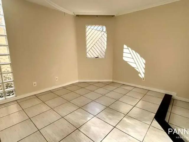 Casa / Sobrado para Locação em Balneário Camboriú/SC Centro 3 Quartos