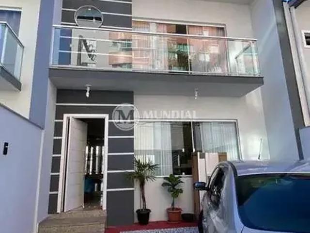 Casa / Sobrado para Locação em Balneário Camboriú/SC Centro 3 Quartos