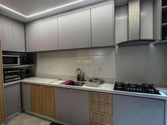 Casa / Sobrado para Locação em Balneário Camboriú/SC Centro 4 Quartos