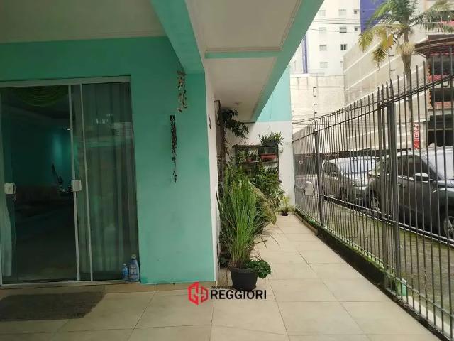Casa / Sobrado para Locação em Balneário Camboriú/SC Centro 4 Quartos