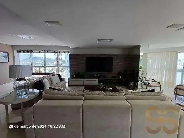 Casa / Sobrado para Locação em Balneário Camboriú/SC Centro 4 Quartos