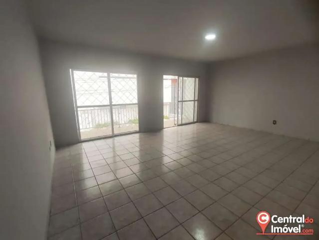 Casa / Sobrado para Locação em Balneário Camboriú/SC Centro 4 Quartos