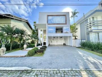 Casa / Sobrado para Locação em Balneário Camboriú/SC Ariribá 4 Quartos