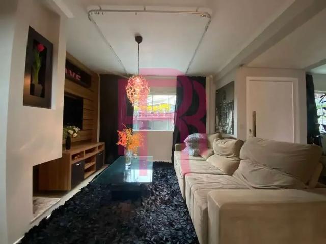 Casa / Sobrado para Locação em Balneário Camboriú/SC Ariribá 2 Quartos