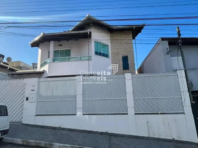 Casa / Sobrado para Locação em Balneário Camboriú/SC Nações 3 Quartos