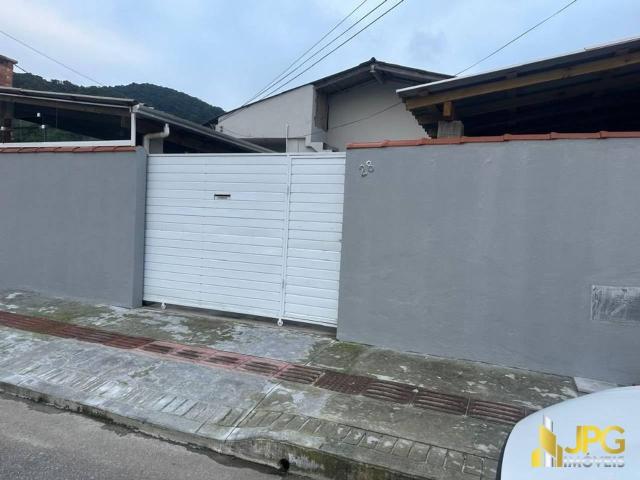 Casa / Sobrado para Locação em Balneário Camboriú/SC Nações 2 Quartos