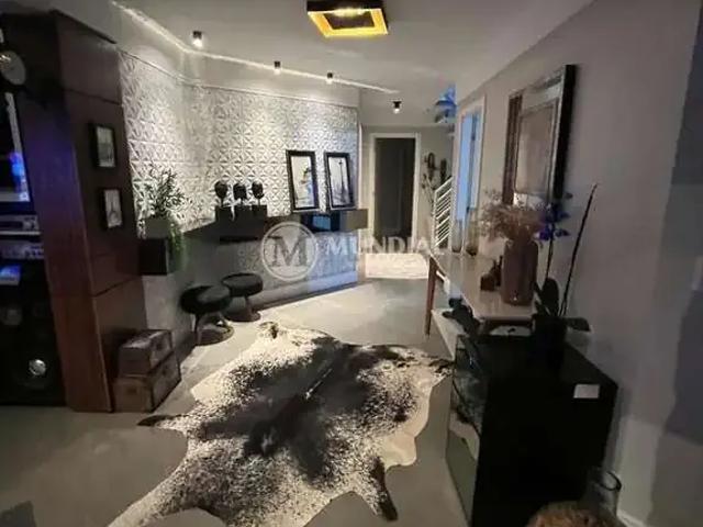 Casa / Sobrado para Locação em Balneário Camboriú/SC Praia dos Amores 4 Quartos