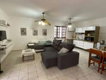 Casa / Sobrado para Locação em Balneário Camboriú/SC Praia dos Amores 2 Quartos
