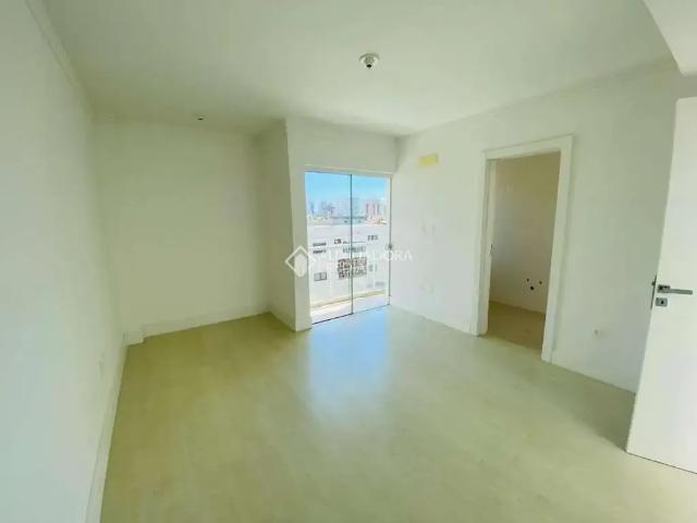 Casa / Sobrado para Locação em Balneário Camboriú/SC Praia dos Amores 3 Quartos
