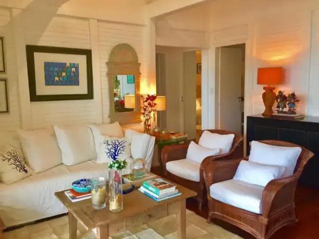 Casa / Sobrado para Locação em Balneário Camboriú/SC Praia das Taquaras 3 Quartos