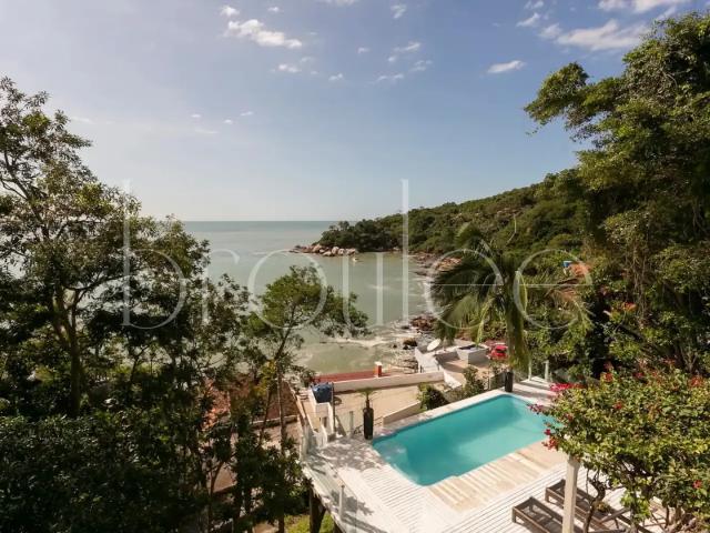 Casa / Sobrado para Locação em Balneário Camboriú/SC Praia das Taquaras 3 Quartos