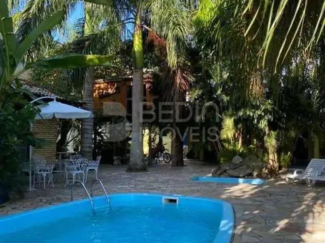 Casa / Sobrado para Locação em Balneário Camboriú/SC Vila Real 4 Quartos
