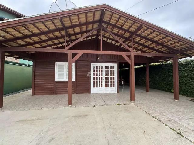 Casa / Sobrado para Locação em Balneário Piçarras/SC Centro 2 Quartos