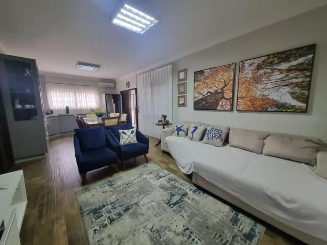 Casa / Sobrado para Locação em Balneário Piçarras/SC Centro 4 Quartos