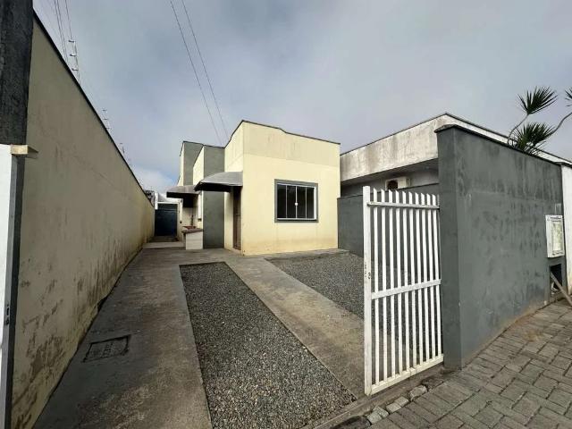 Casa / Sobrado para Locação em Balneário Piçarras/SC Itacolomi 2 Quartos