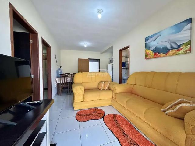 Casa / Sobrado para Locação em Balneário Piçarras/SC Itacolomi 2 Quartos