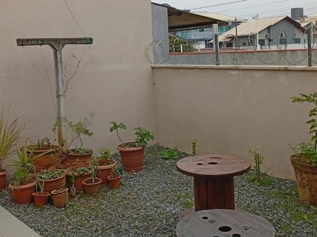 Casa / Sobrado para Locação em Balneário Piçarras/SC Itacolomi 2 Quartos