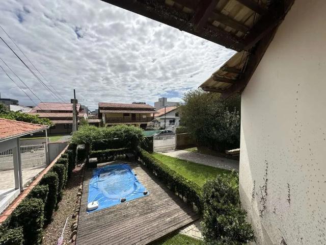 Casa / Sobrado para Locação em Balneário Piçarras/SC Itacolomi 3 Quartos