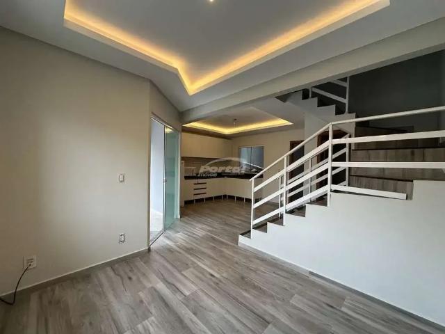 Casa / Sobrado para Locação em Balneário Piçarras/SC Itacolomi 3 Quartos